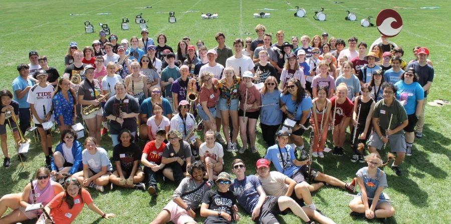 The+2022-2023+marching+band+poses+during+the+first+day+of+band+camp+last+summer.