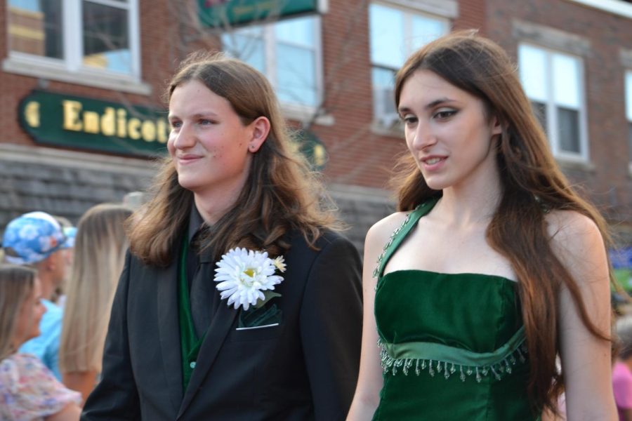 Elliot Dater-Roberts and Nora Dunigan walk the red carpet before the prom at Bank of New Hampshire Stage on South Main Street Thursday, June 15, 2023.